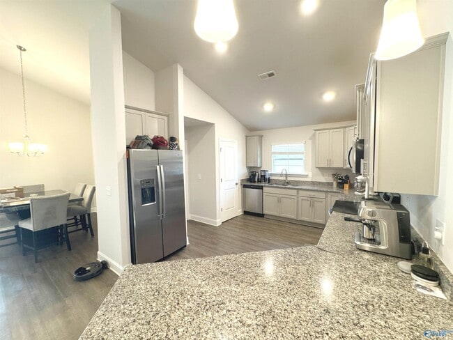 Building Photo - 14228 Wildflower Dr
