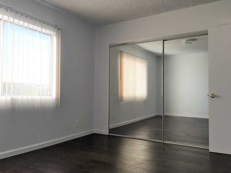 Bedroom 2 Closet - 603 N New Hampshire Ave
