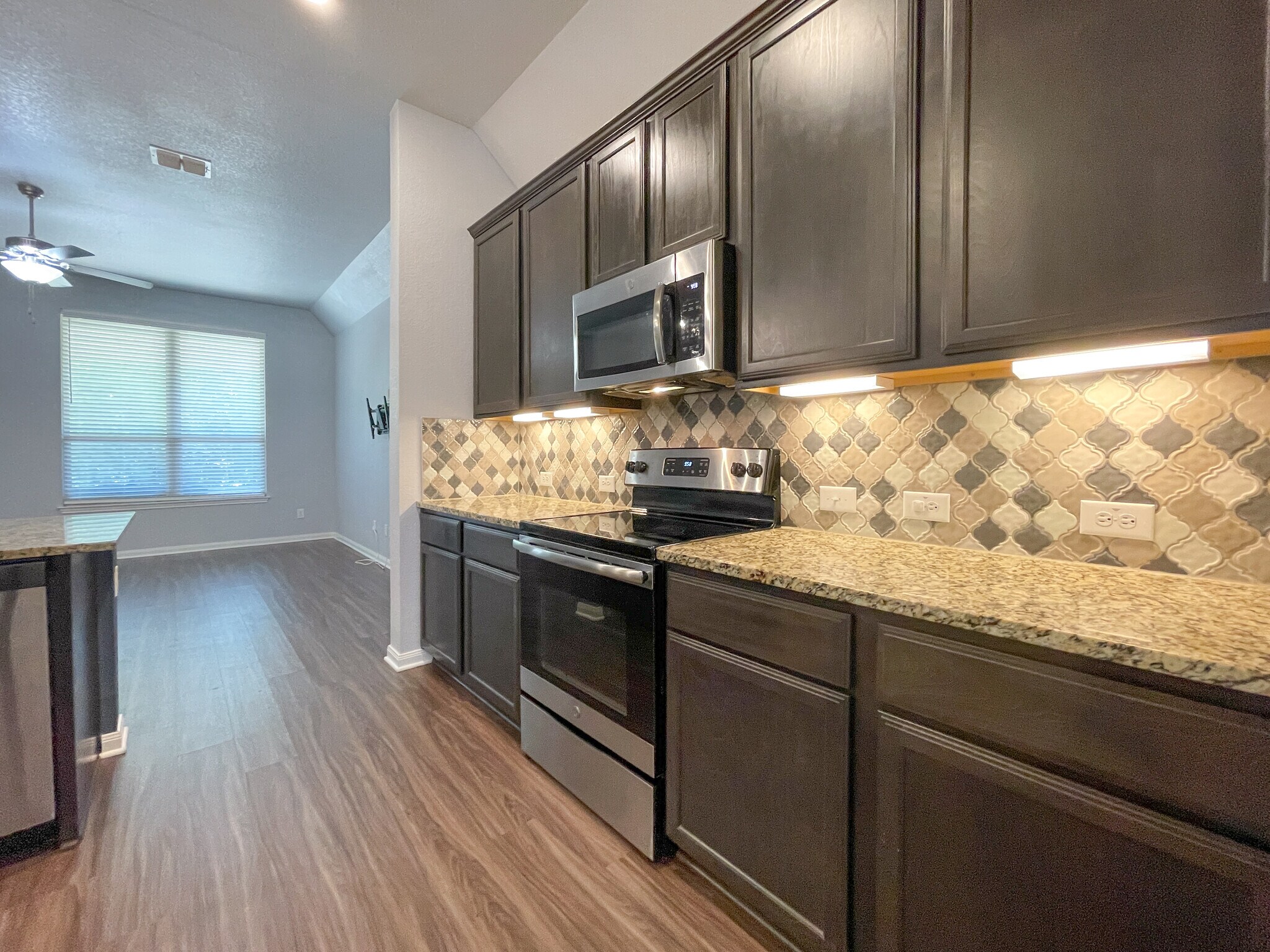 Building Photo - 10265 Driskill Dr