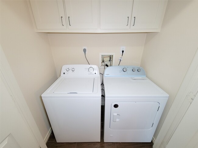 Building Photo - 12800 Briar Forest Dr