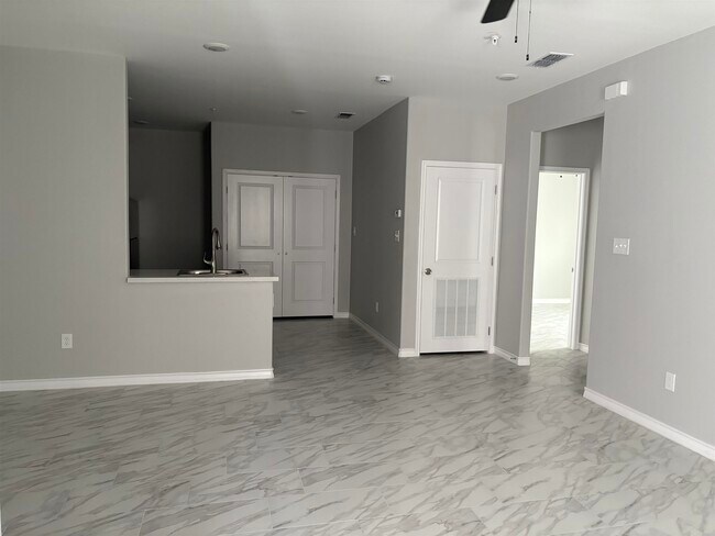 Building Photo - 3616 McDonell Ave