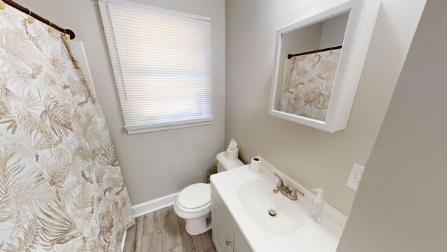 Building Photo - 2 acres in Millbrook w/ large screened in ...