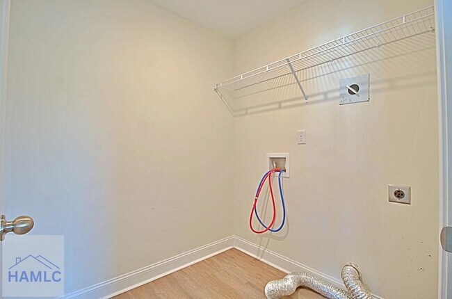 Building Photo - 151 Buckingham Dr