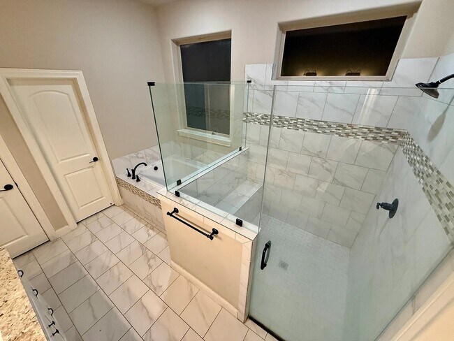 Building Photo - 1110 Bernard Meadows Dr