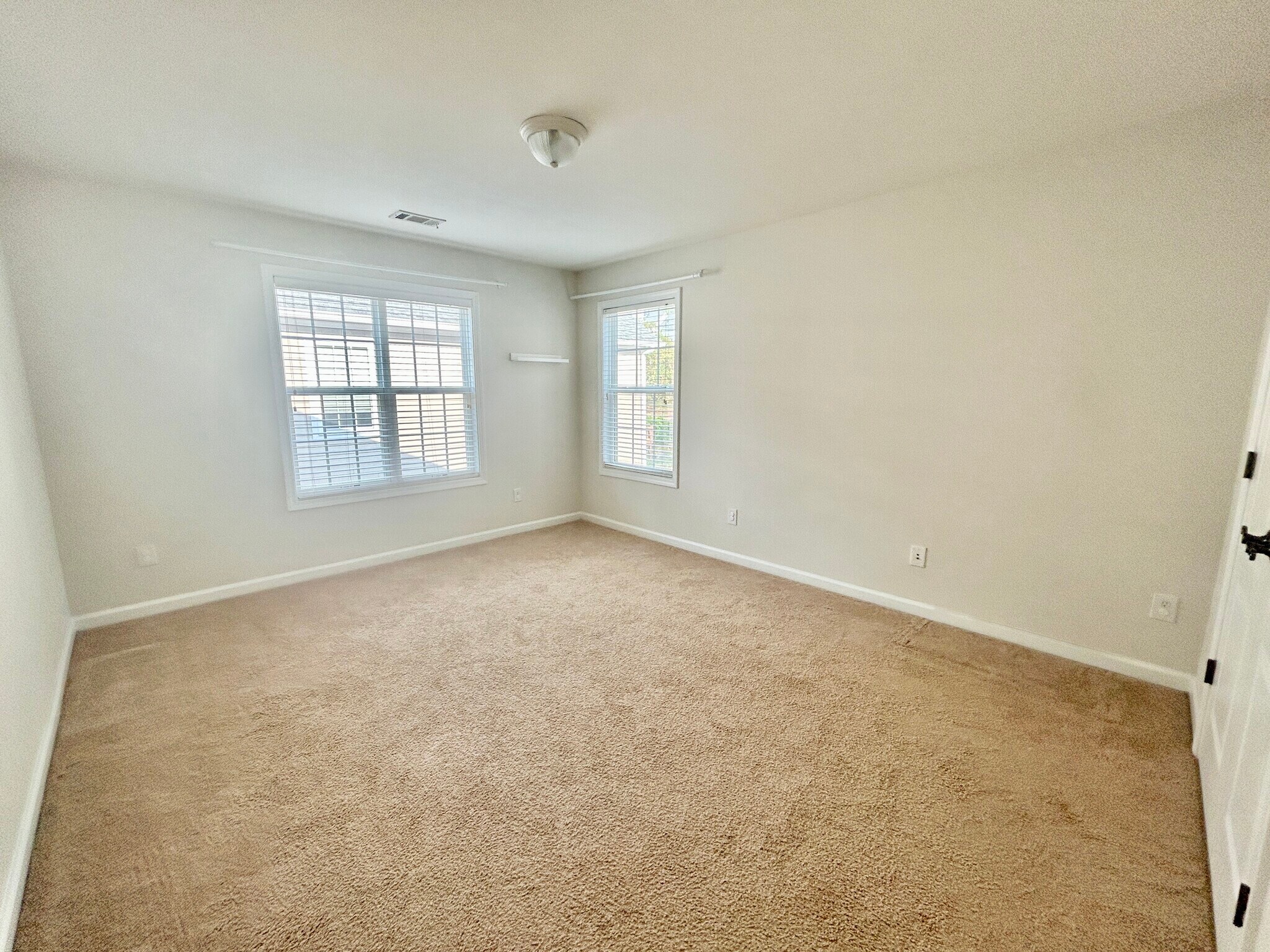 Building Photo - 4100 Lake Pass Ln