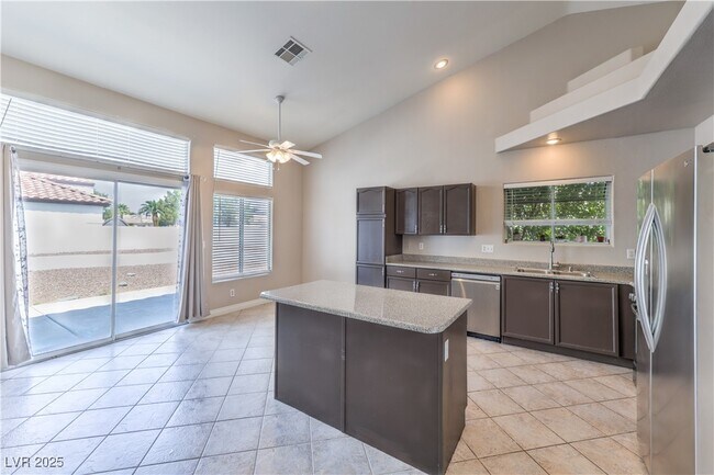 Building Photo - 4765 Calavo St