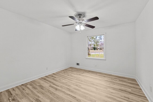 Building Photo - 1306 Dominica Dr