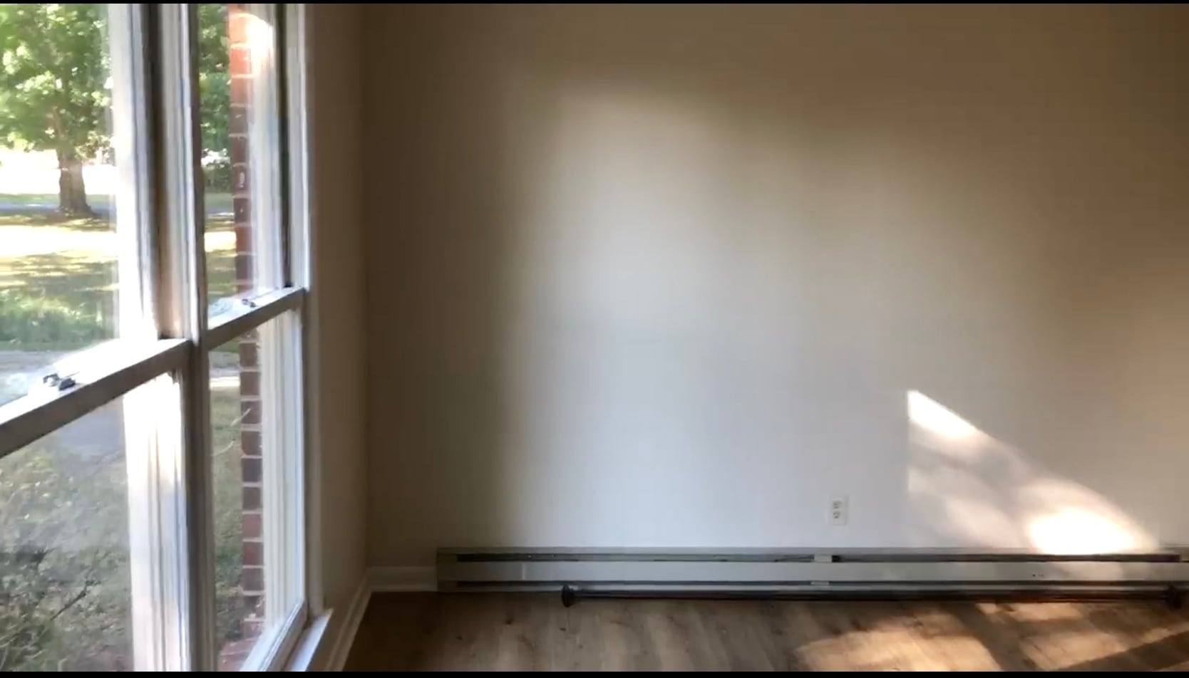 LR - 2303 Bradley St