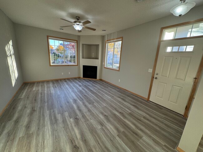 Building Photo - 3443 Cherry Ln