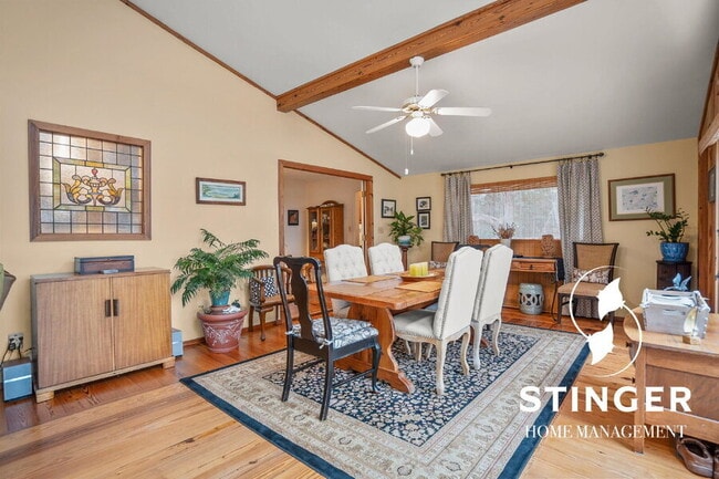 Building Photo - 1808 Lenora Dr