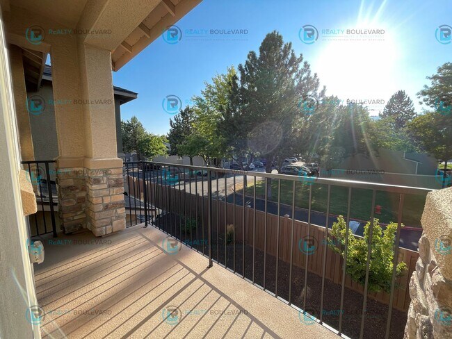 Building Photo - Luxury and Convenience Fully Equipped 3-Bedroom 2.5 Bathroom 2 Car Garage Townhome in Carson City