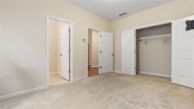 Building Photo - 705 Ayala Pl