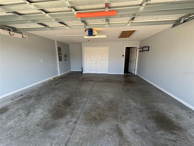 Building Photo - 3319 Rohan Rd