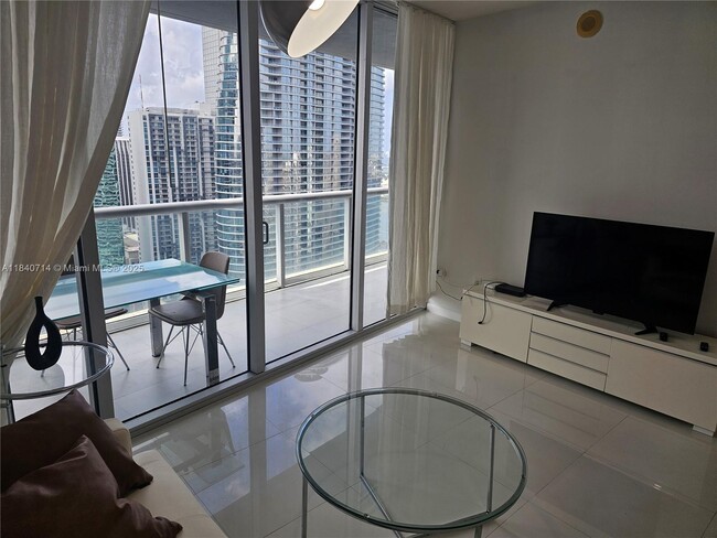 Building Photo - 485 Brickell Ave
