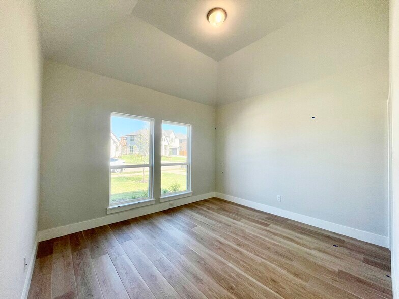 Building Photo - 13733 Riola Dr