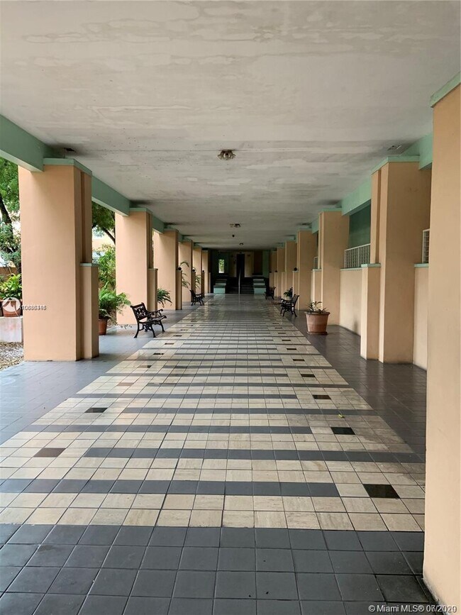 Building Photo - 7400 W 20th Ave