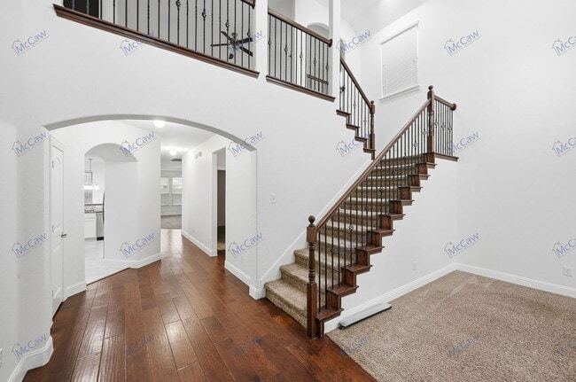 Building Photo - 3808 Hazelhurst Dr