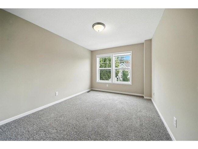 Building Photo - 600 W 32nd St
