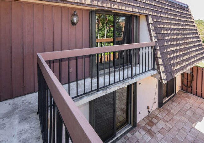 Building Photo - 11 Atrium Cir