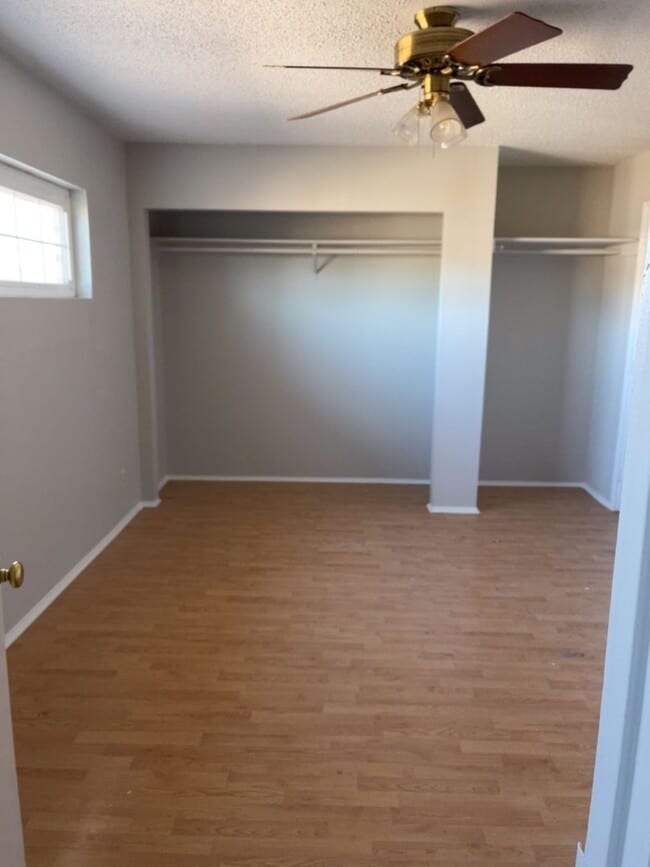 Building Photo - Henderson - 3 Bedrooms - 1 Baths - Corner Lot