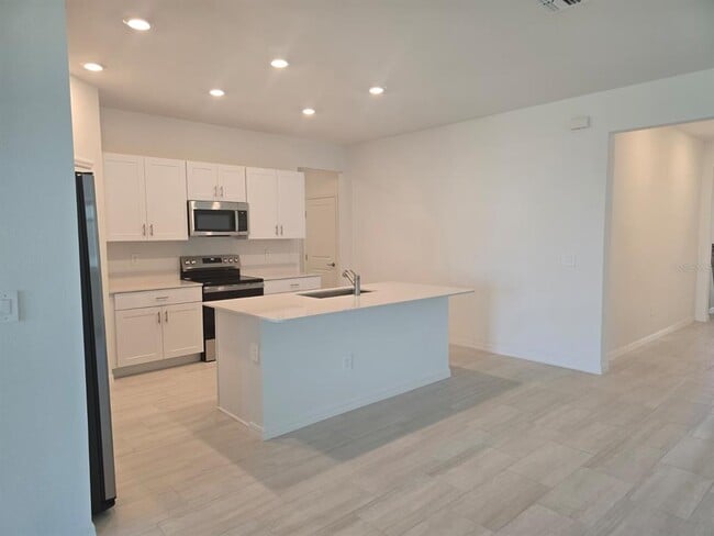 Building Photo - 9325 Scouter Bee Pl