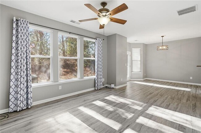 Building Photo - 331 Oakview Way