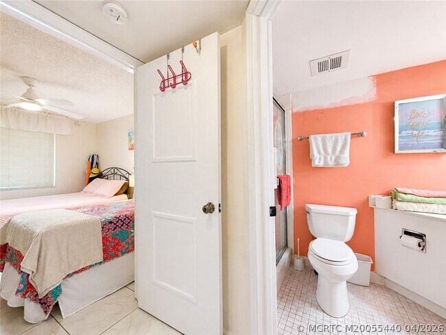 Building Photo - 9500 S Ocean Dr