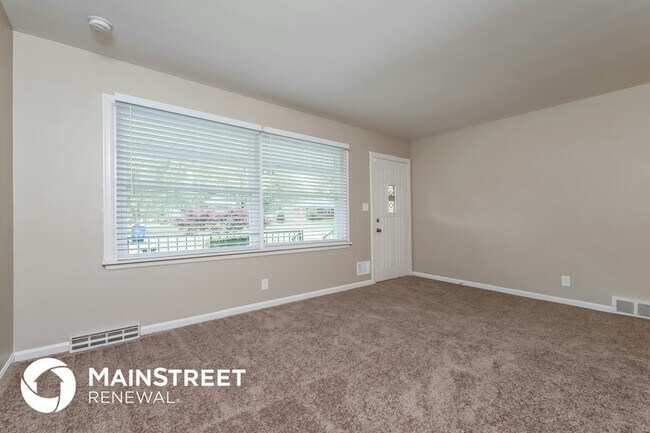 Building Photo - 4325 Bayberry Dr