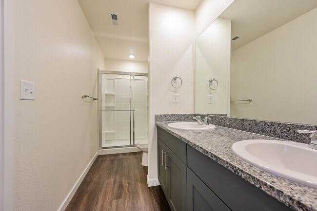 Building Photo - 13540 Oneida Ln