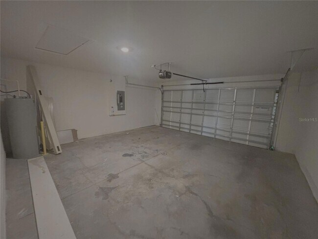 Building Photo - 8940 SW 50th Ter