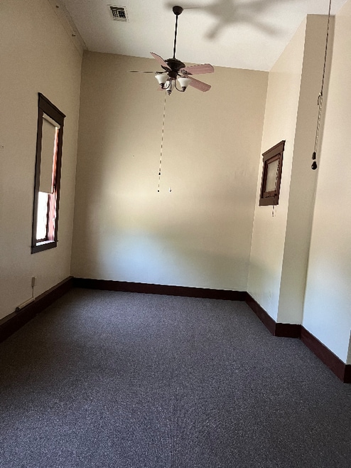 Building Photo - 309 Heinlen St