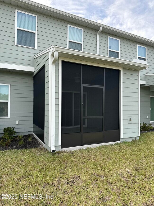 Building Photo - 102 Gaston Ct
