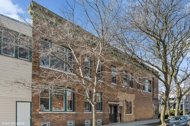 Building Photo - 3035 W George St