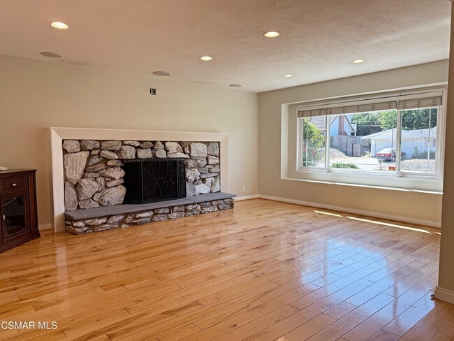 Building Photo - 2257 Hood Dr