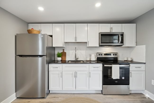 Building Photo - 1223 W Somerset St