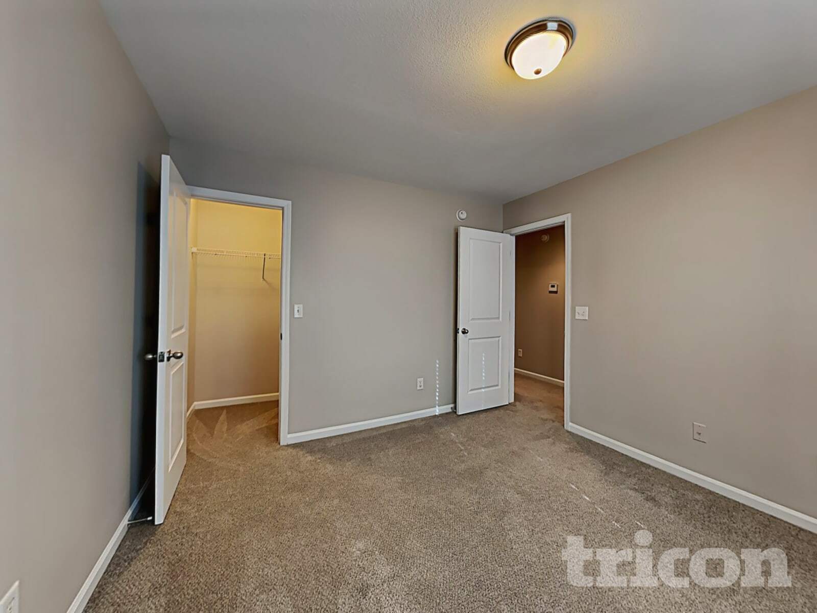 Building Photo - 461 Denman Loop