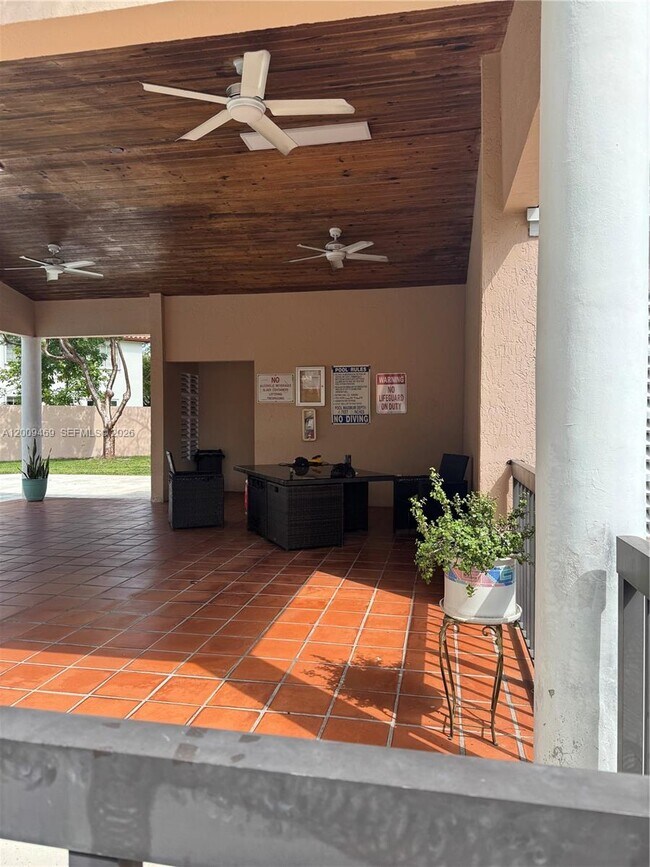 Building Photo - 11810 SW 80th St