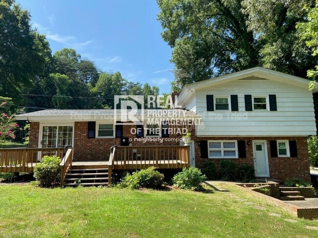 Building Photo - 926 Hilltop Blvd