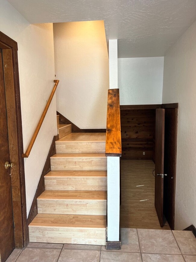 Building Photo - Prospector Townhome