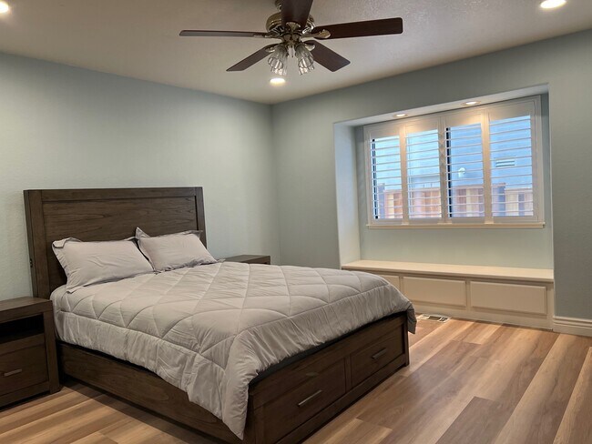 Building Photo - 4909 North Point