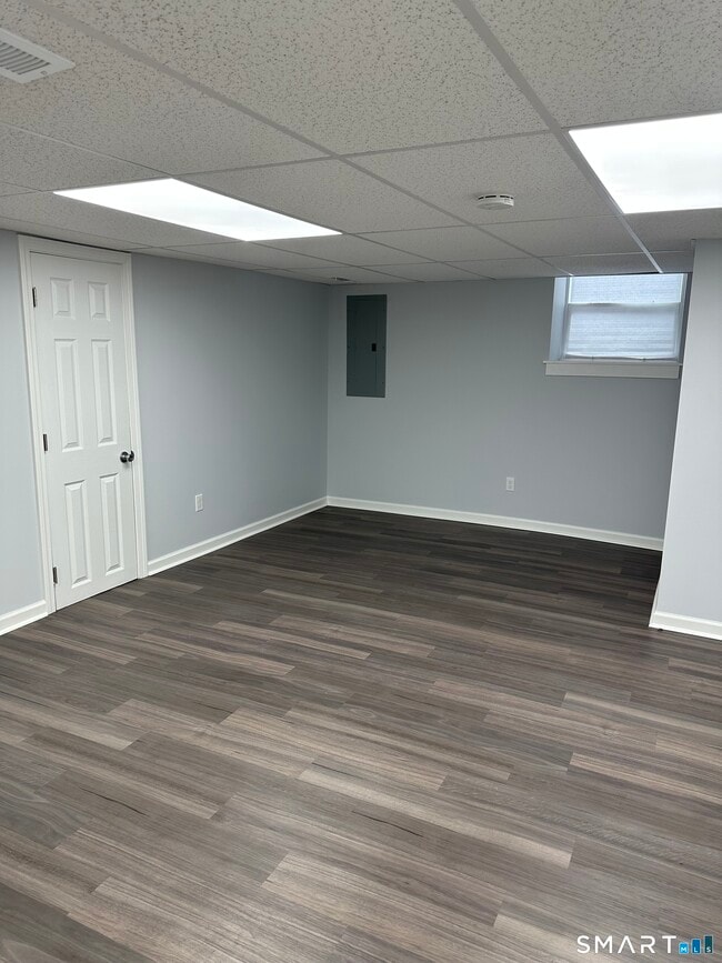 Building Photo - 104 East Ave