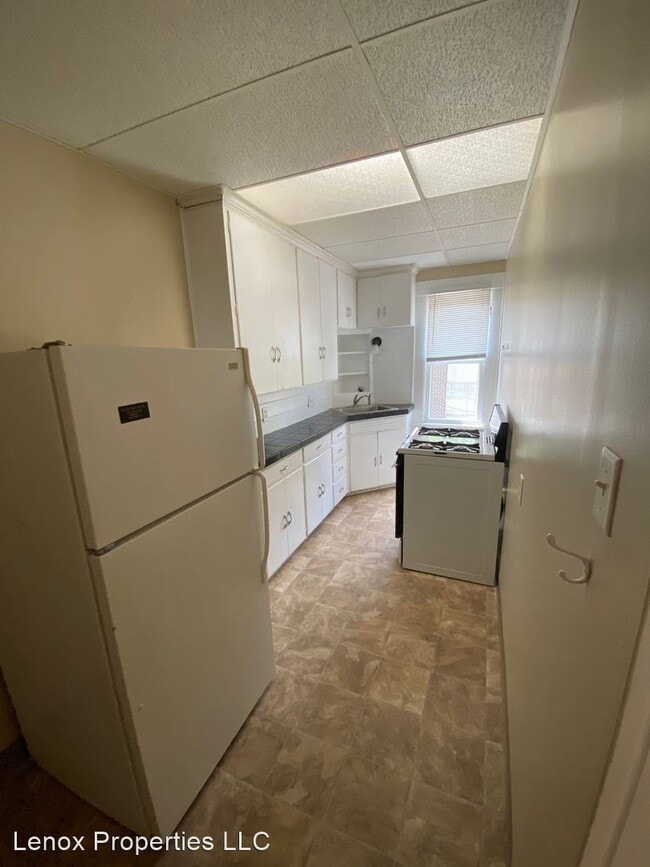 Building Photo - 4215 Grand Ave