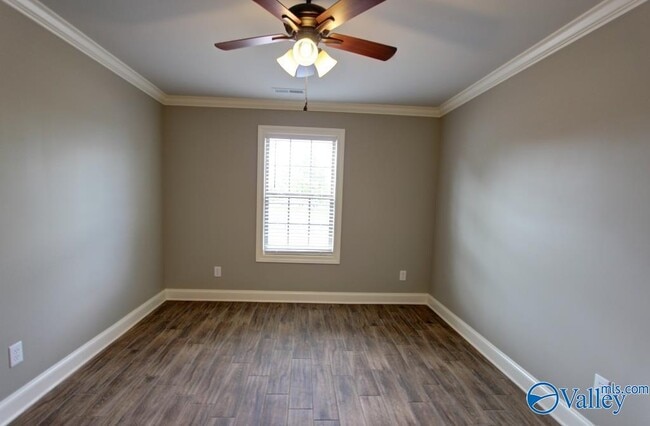 Building Photo - 22947 Pin Oak Dr