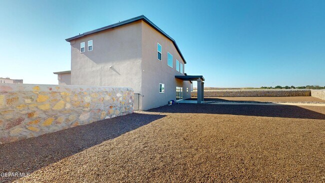 Building Photo - 500 La Entrada Cir