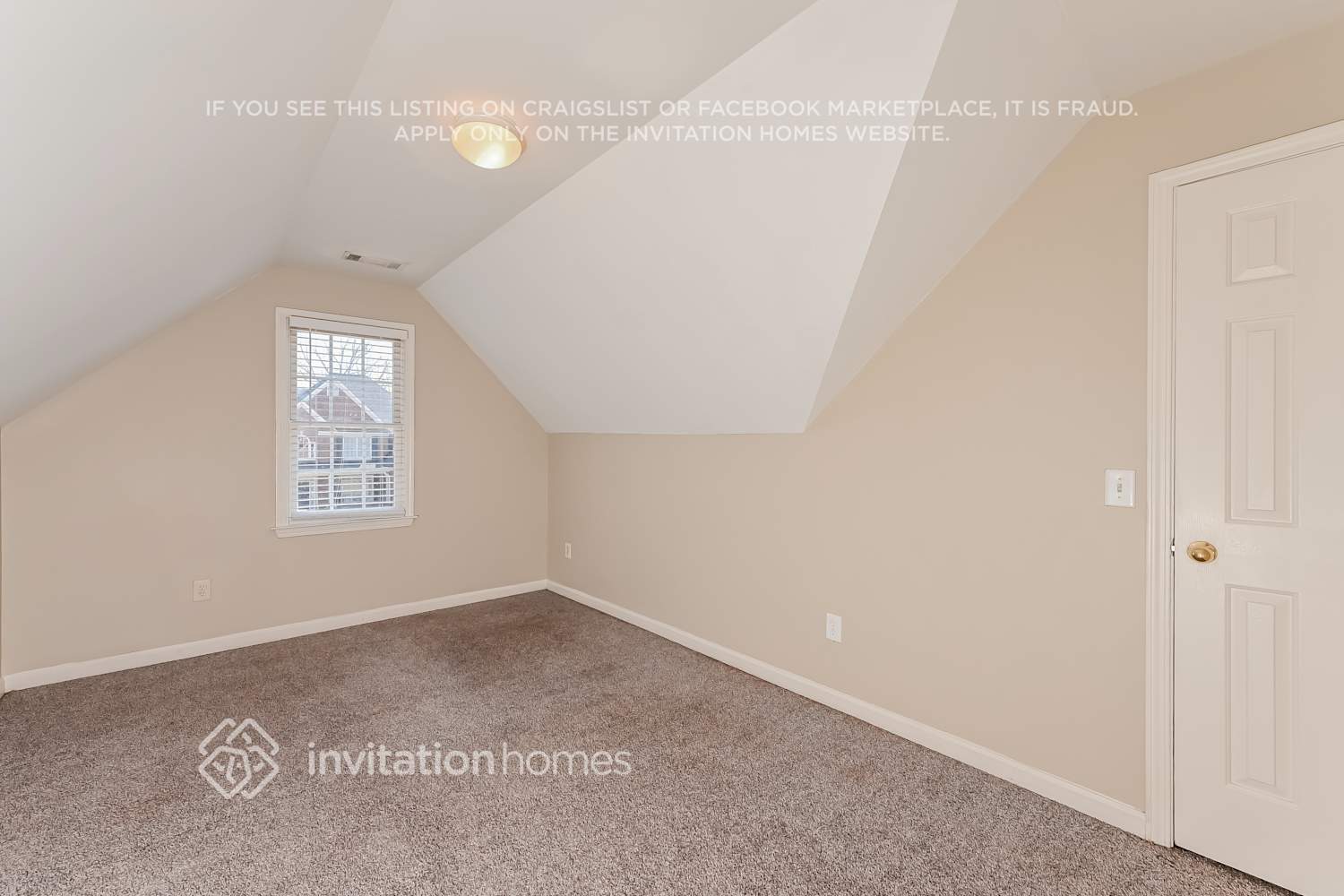 Building Photo - 2923 Misty Rock Cove