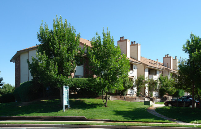 Building Photo - Rampart View Apartments