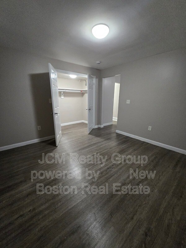 Building Photo - 46 Waverly St
