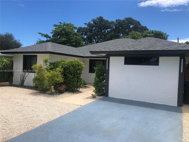 Primary Photo - 1418 NW 11th St