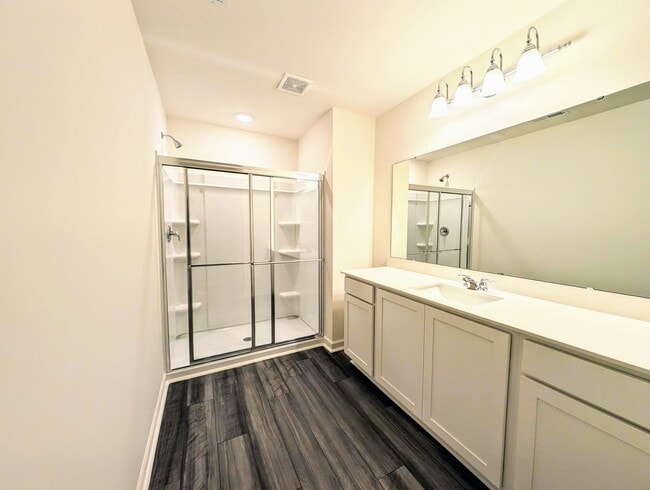 Building Photo - Tyler Gardens