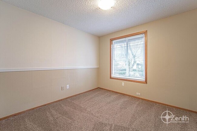 Building Photo - 15501 SE 19th Cir